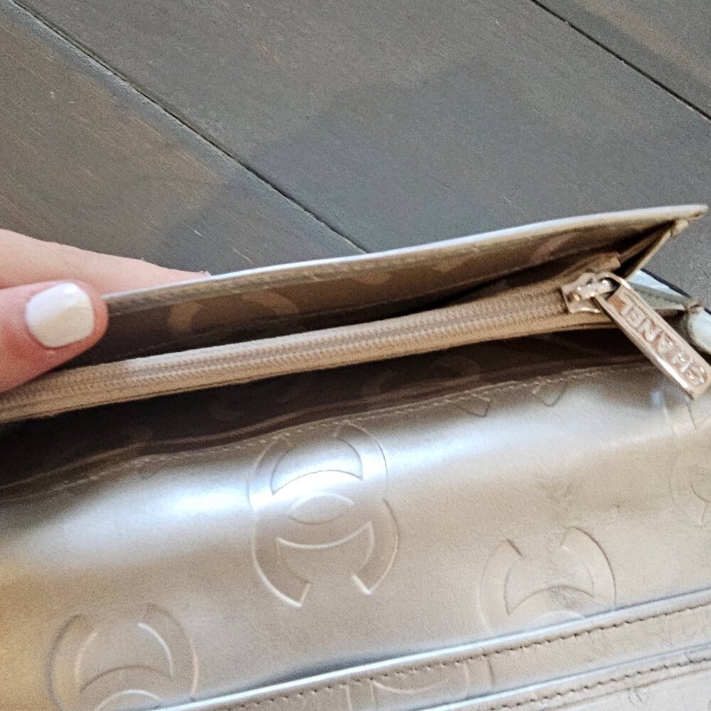 CHANEL Black Calfskin Quilted Cambon  Wallet One Size - Picture 6 of 15